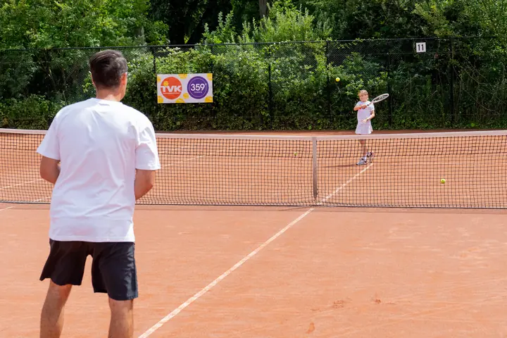 Player during a tennis session at 359.tennis in Amstelveen