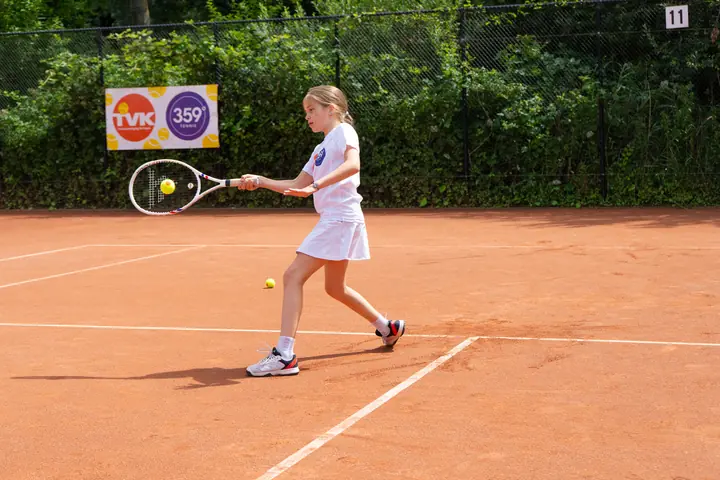 Player during a tennis session at 359.tennis in Amstelveen