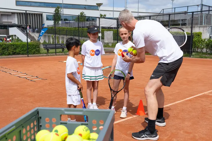 Player during a tennis session at 359.tennis in Amstelveen