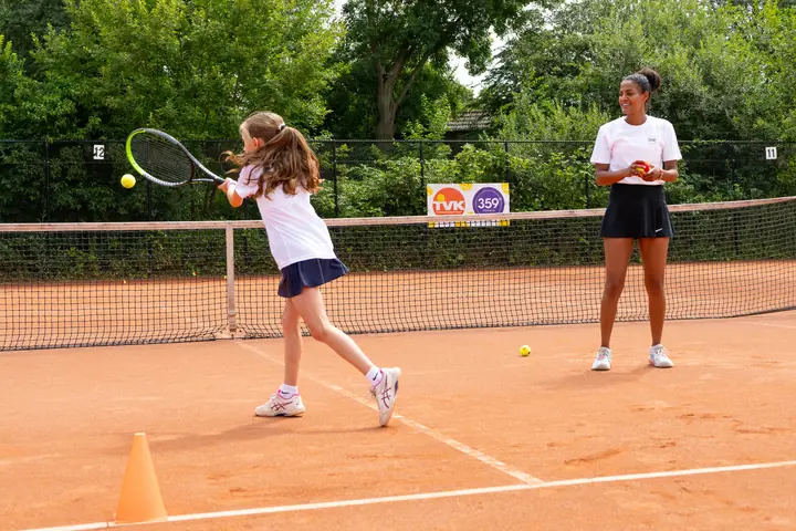 Player during a tennis session at 359.tennis in Amstelveen