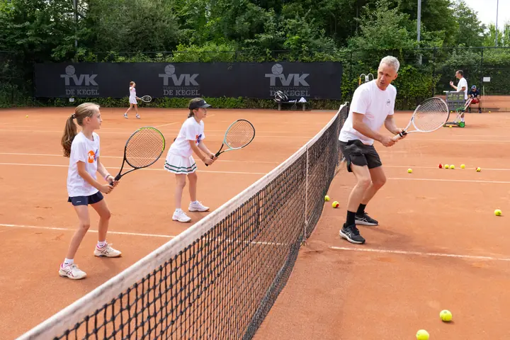 Player during a tennis session at 359.tennis in Amstelveen
