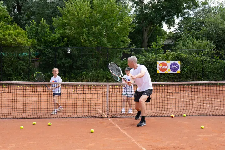 Player during a tennis session at 359.tennis in Amstelveen
