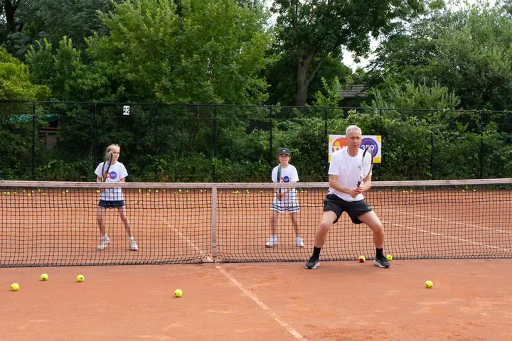 Player during a tennis session at 359.tennis in Amstelveen
